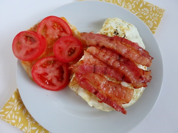 egg sandwich with bacon