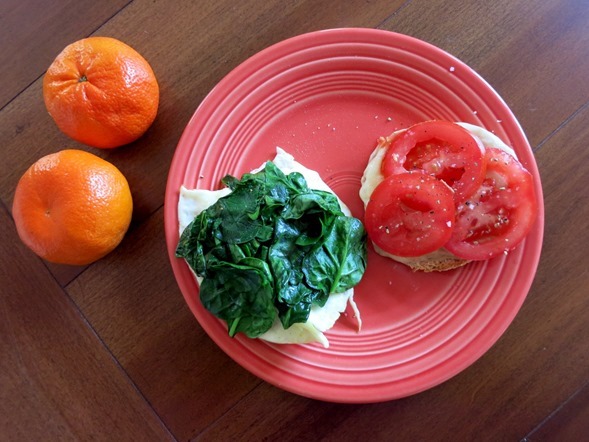 Egg Sandwich with Spinach and Tomato