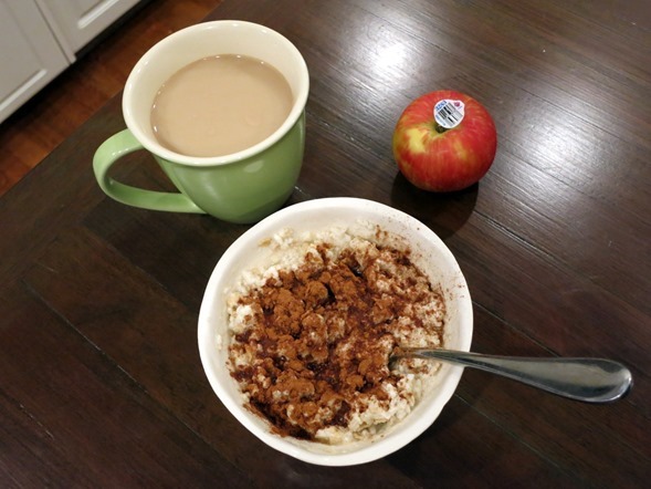 breakfast egg white oatmeal with cinnamon