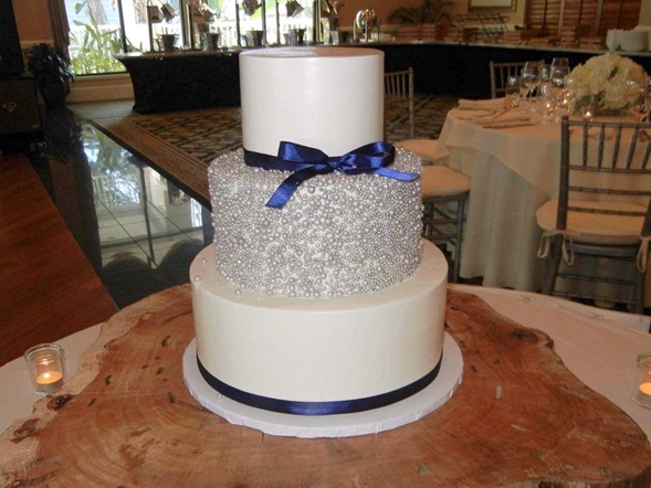 Wedding Cake with Pearls