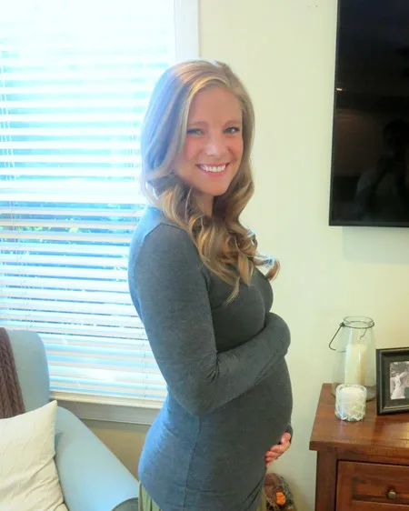 36 weeks pregnant baby bump