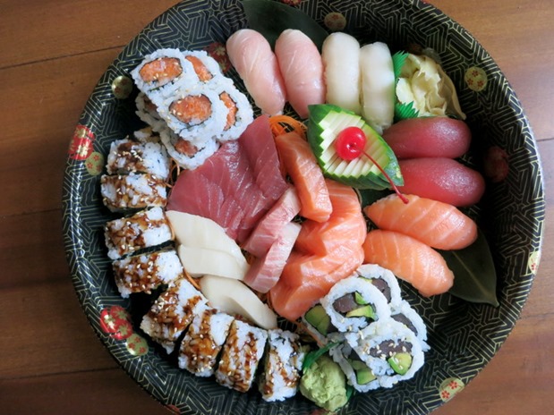 sushi tray