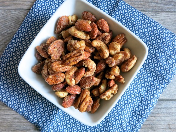 Simple Spiced Nuts - Easy, tasty and a great gift for the holidays