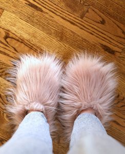 steve madden fluffy slippers