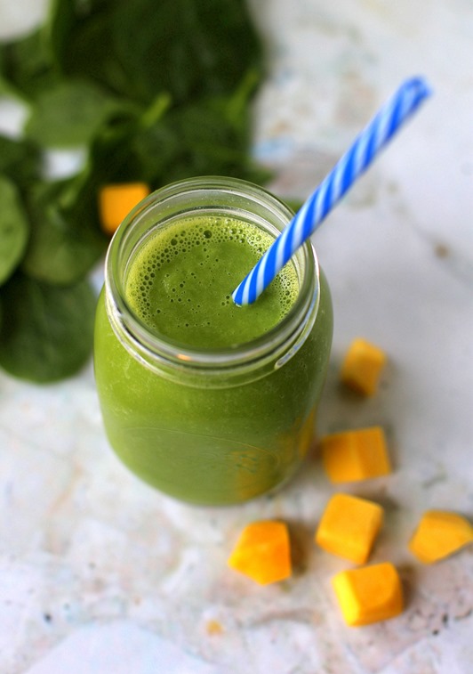 Simple Green Smoothie Recipe - Healthy and Veggie Packed