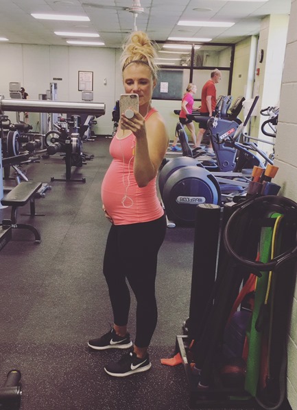 33 weeks pregnant
