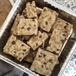chocolate chip cookie bars