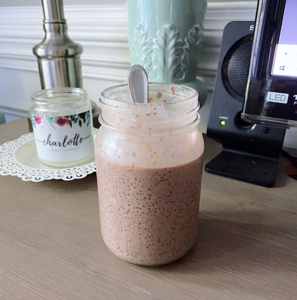 mason jar chia seed pudding