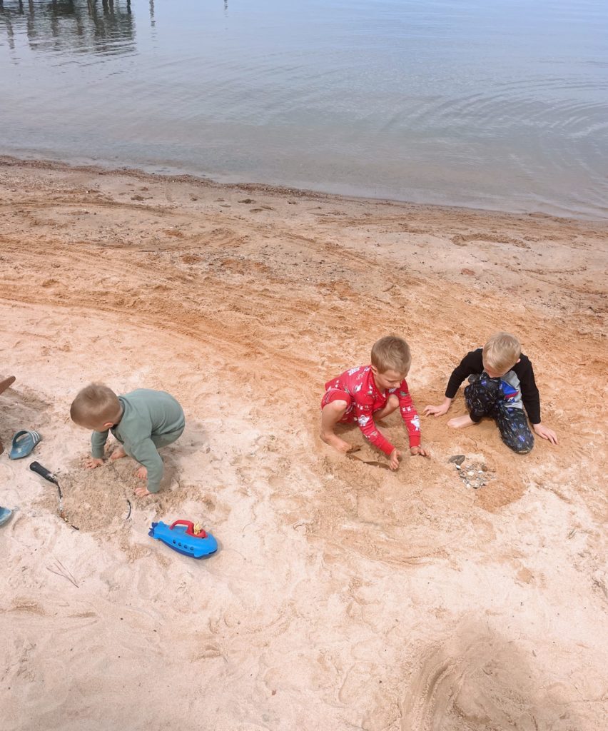 mini beach Reunited Weekend