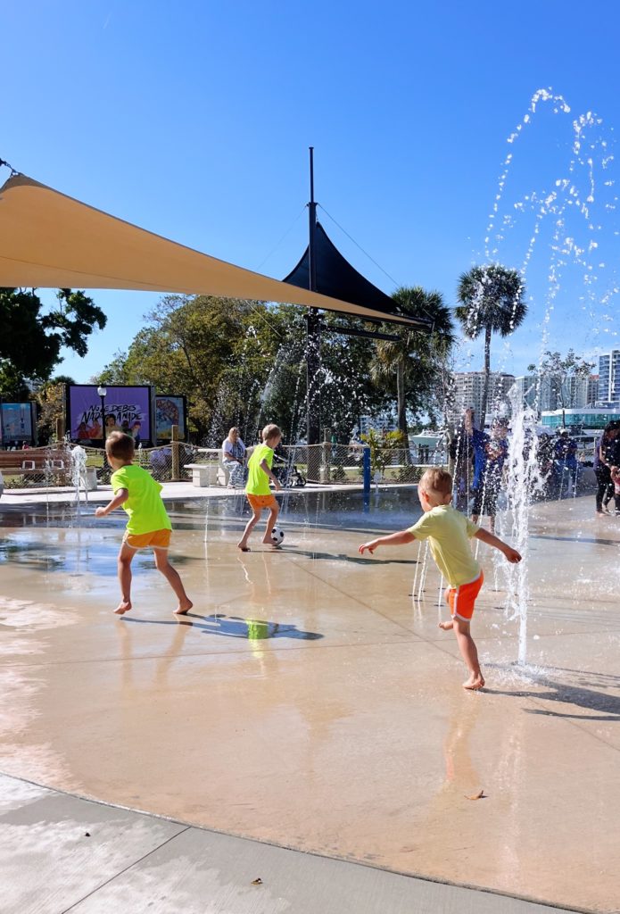bayfront park splash pad | Sarasota with Kids: What We Did