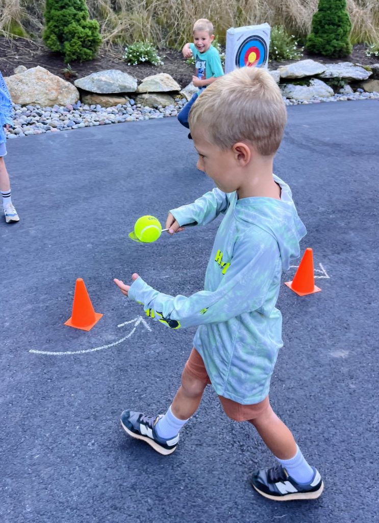 kid olympics - Tennis ball obstacle course