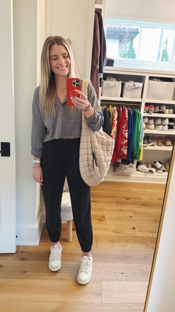 Coffee shop work outfit Coffee shop work outfit