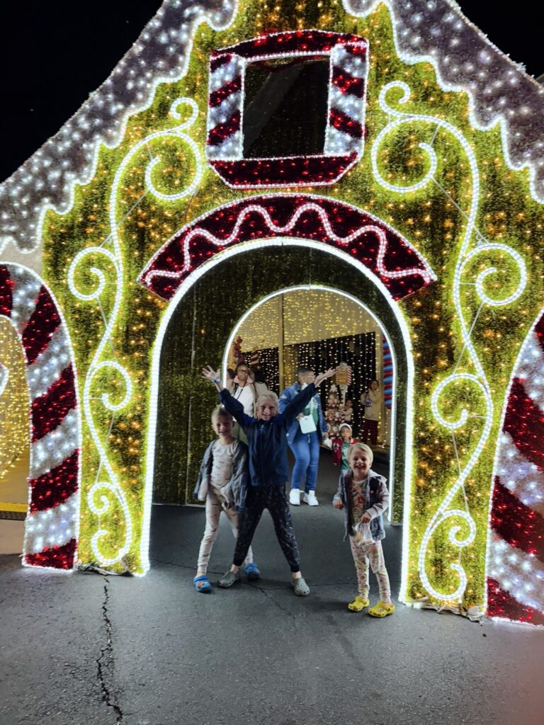 Thanksgiving 2025 Christmas illuminations