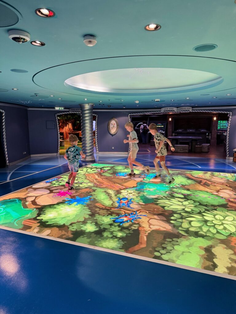 Fantasy Oceaneer Club Oceaneer Lab