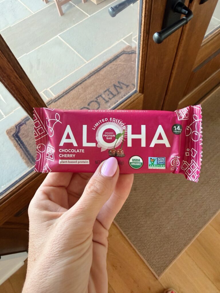 aloha chocolate cherry bar
