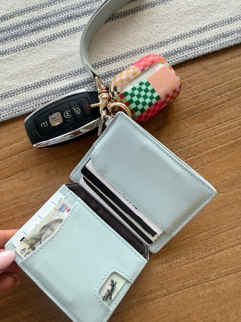 andar wristelet wallet review